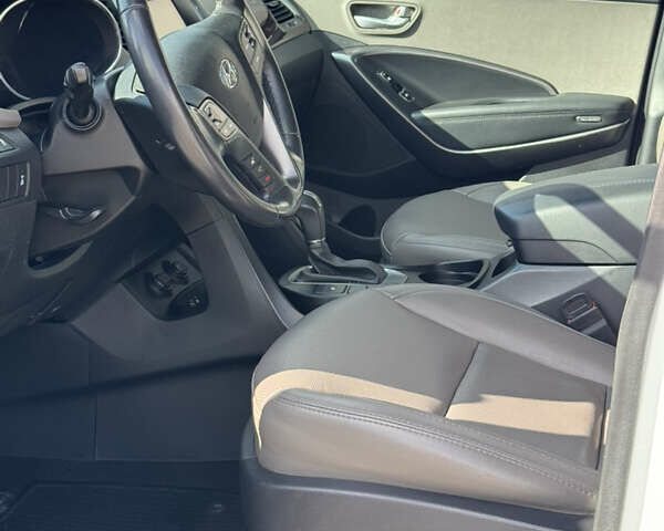 Хендай Санта Фе 2017 в Ивано-Франковске на Automoto.ua Белый Хендай Санта Фе, объемом двигателя 2.36 л и пробегом 73 тыс. км за 11900 $, фото 19 на Automoto.ua