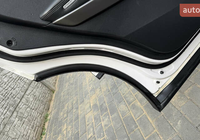 Білий Хендай Санта Фе, об'ємом двигуна 2.2 л та пробігом 141 тис. км за 22500 $, фото 126 на Automoto.ua