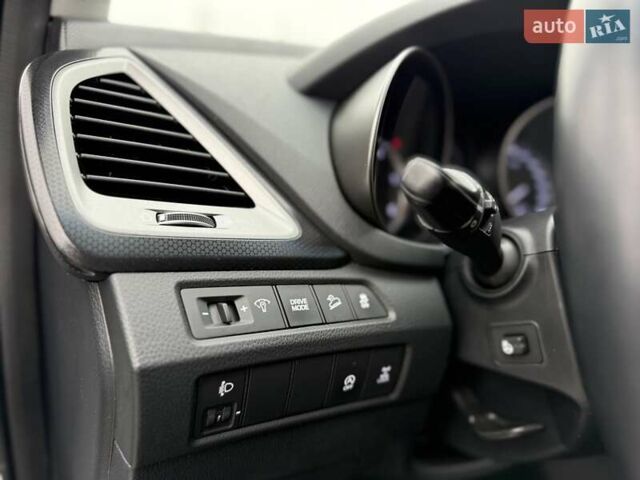 Белый Хендай Санта Фе, объемом двигателя 2.2 л и пробегом 141 тыс. км за 22900 $, фото 41 на Automoto.ua