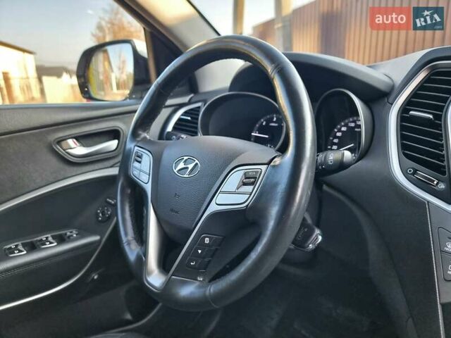 Белый Хендай Санта Фе, объемом двигателя 2.2 л и пробегом 146 тыс. км за 21200 $, фото 33 на Automoto.ua