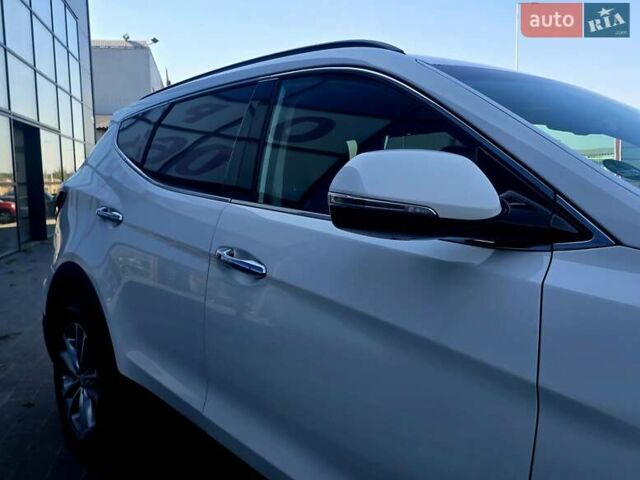 Белый Хендай Санта Фе, объемом двигателя 2.2 л и пробегом 146 тыс. км за 22950 $, фото 40 на Automoto.ua