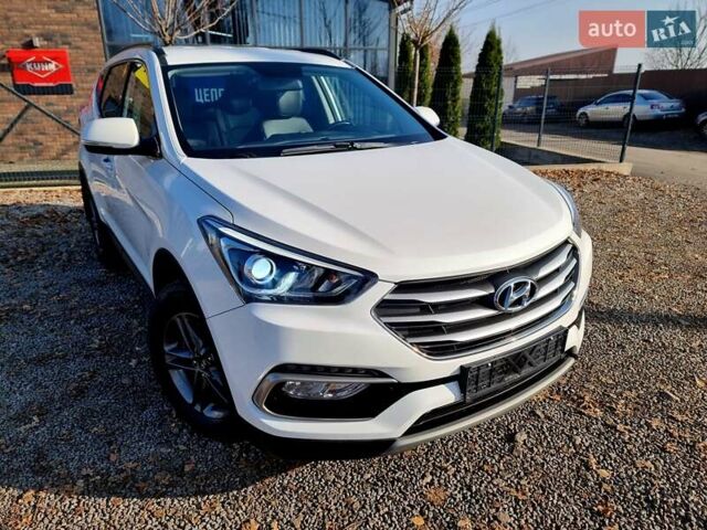 Белый Хендай Санта Фе, объемом двигателя 2.2 л и пробегом 146 тыс. км за 21200 $, фото 3 на Automoto.ua
