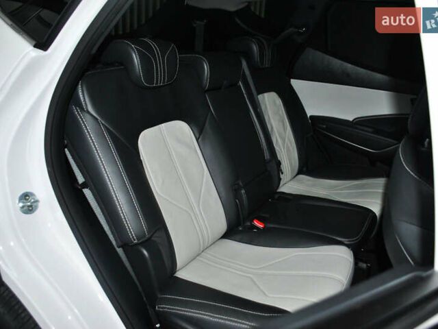 Белый Хендай Санта Фе, объемом двигателя 2.2 л и пробегом 109 тыс. км за 24900 $, фото 51 на Automoto.ua