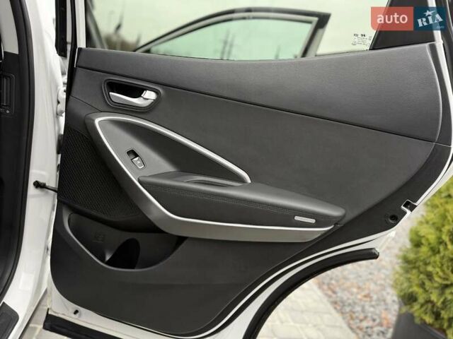 Белый Хендай Санта Фе, объемом двигателя 2.2 л и пробегом 141 тыс. км за 22900 $, фото 57 на Automoto.ua