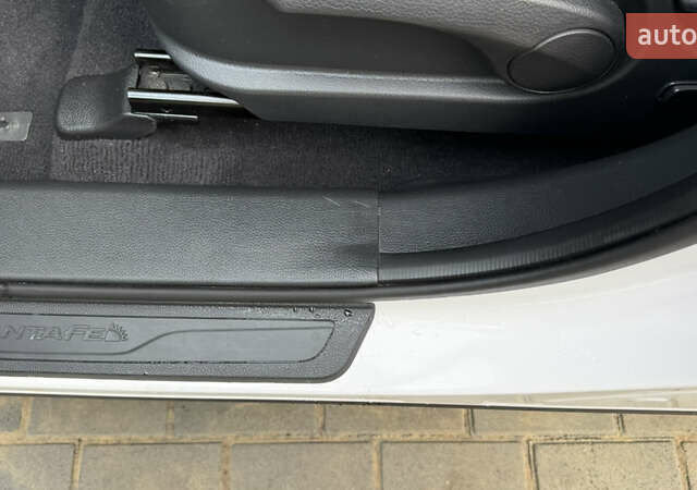 Білий Хендай Санта Фе, об'ємом двигуна 2.2 л та пробігом 141 тис. км за 22500 $, фото 60 на Automoto.ua