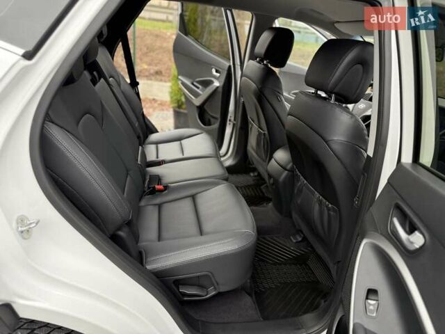 Белый Хендай Санта Фе, объемом двигателя 2.2 л и пробегом 141 тыс. км за 22900 $, фото 36 на Automoto.ua