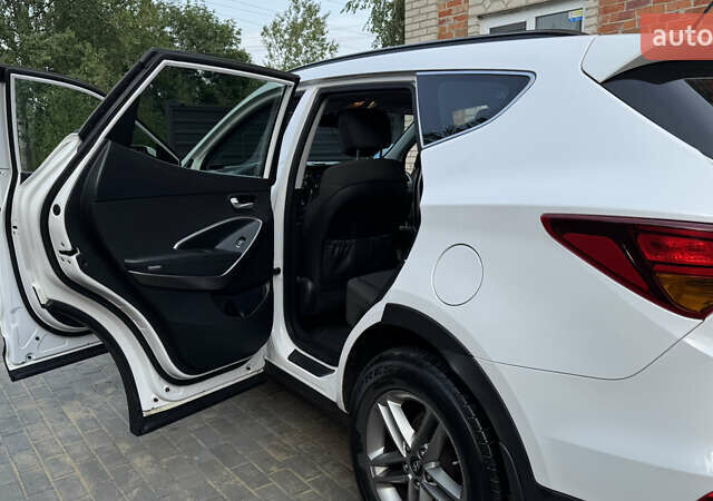 Білий Хендай Санта Фе, об'ємом двигуна 2.2 л та пробігом 141 тис. км за 22500 $, фото 128 на Automoto.ua