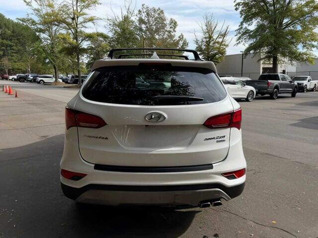 Білий Хендай Санта Фе, об'ємом двигуна 2 л та пробігом 63 тис. км за 9900 $, фото 4 на Automoto.ua