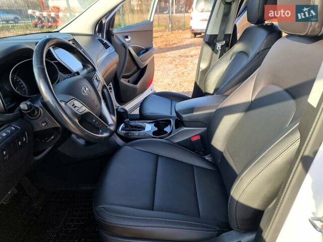 Белый Хендай Санта Фе, объемом двигателя 2.2 л и пробегом 146 тыс. км за 21200 $, фото 51 на Automoto.ua