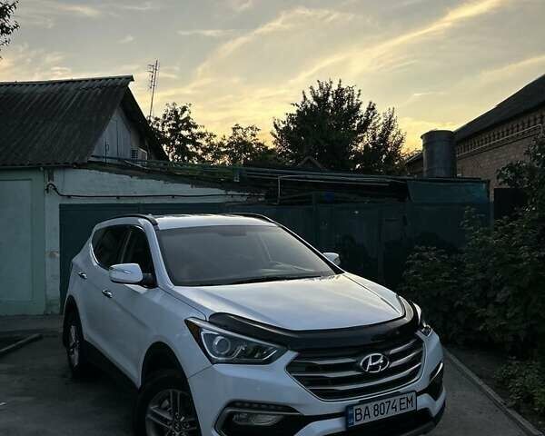 Белый Хендай Санта Фе, объемом двигателя 2.4 л и пробегом 920 тыс. км за 15500 $, фото 5 на Automoto.ua