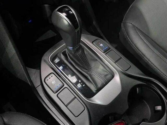 Белый Хендай Санта Фе, объемом двигателя 2 л и пробегом 151 тыс. км за 15550 $, фото 1 на Automoto.ua