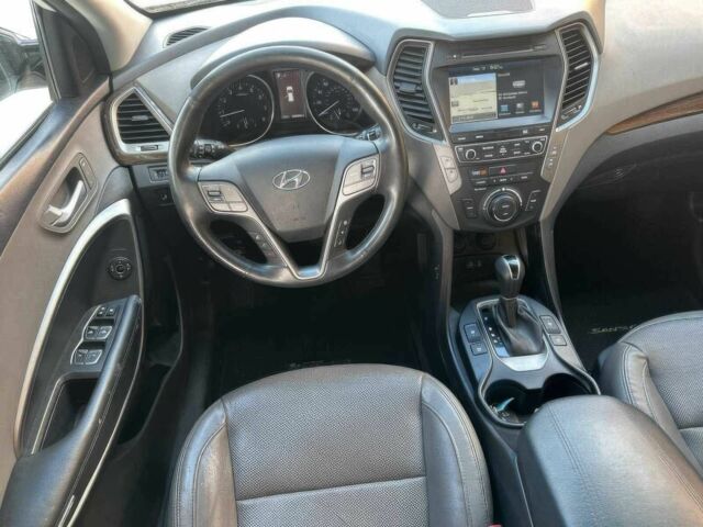 Белый Хендай Санта Фе, объемом двигателя 2.4 л и пробегом 63 тыс. км за 8000 $, фото 7 на Automoto.ua