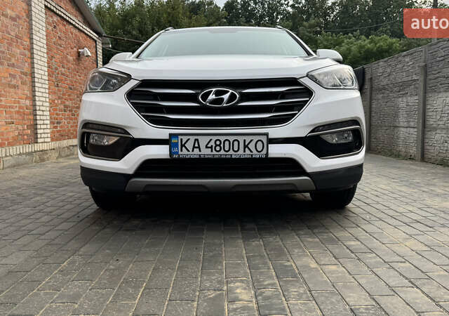 Білий Хендай Санта Фе, об'ємом двигуна 2.2 л та пробігом 141 тис. км за 22500 $, фото 1 на Automoto.ua