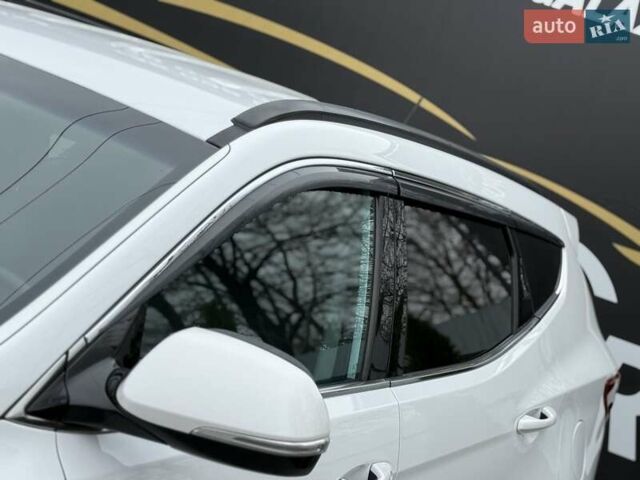 Белый Хендай Санта Фе, объемом двигателя 2.2 л и пробегом 141 тыс. км за 22900 $, фото 27 на Automoto.ua