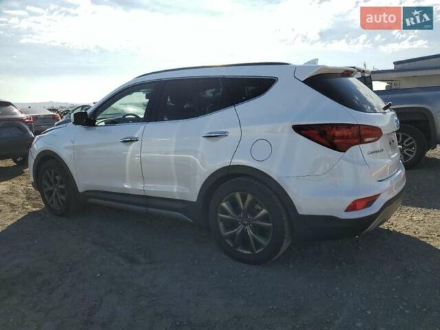 Белый Хендай Санта Фе, объемом двигателя 2 л и пробегом 127 тыс. км за 2000 $, фото 1 на Automoto.ua