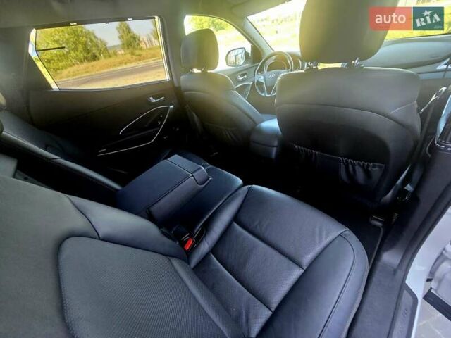 Белый Хендай Санта Фе, объемом двигателя 2.2 л и пробегом 146 тыс. км за 22950 $, фото 54 на Automoto.ua