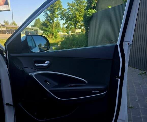 Белый Хендай Санта Фе, объемом двигателя 2.2 л и пробегом 146 тыс. км за 22950 $, фото 55 на Automoto.ua