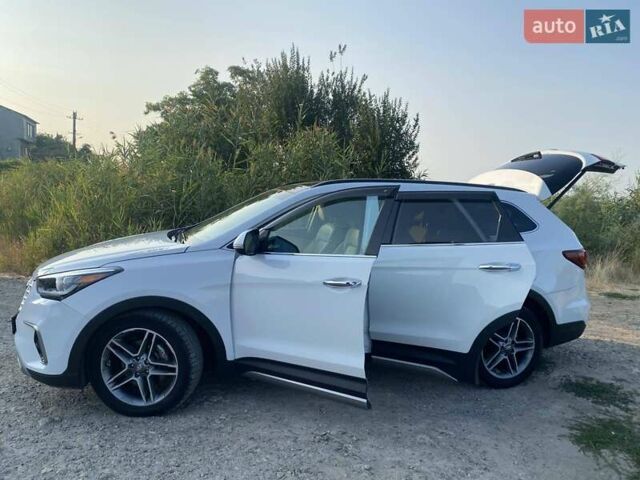 Белый Хендай Санта Фе, объемом двигателя 3.34 л и пробегом 92 тыс. км за 22500 $, фото 22 на Automoto.ua