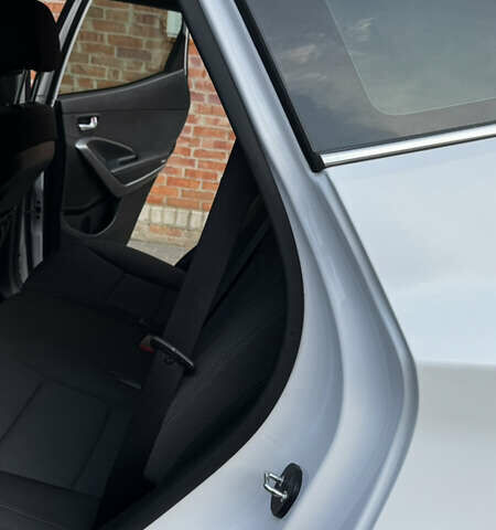 Білий Хендай Санта Фе, об'ємом двигуна 2.2 л та пробігом 141 тис. км за 22500 $, фото 119 на Automoto.ua