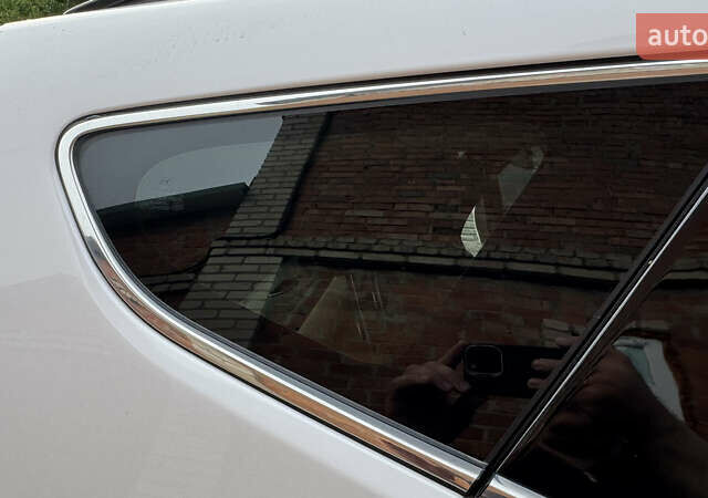 Білий Хендай Санта Фе, об'ємом двигуна 2.2 л та пробігом 141 тис. км за 22500 $, фото 28 на Automoto.ua