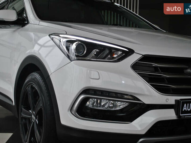 Белый Хендай Санта Фе, объемом двигателя 2.2 л и пробегом 109 тыс. км за 24900 $, фото 13 на Automoto.ua