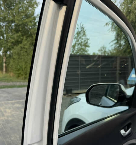 Білий Хендай Санта Фе, об'ємом двигуна 2.2 л та пробігом 141 тис. км за 22500 $, фото 67 на Automoto.ua