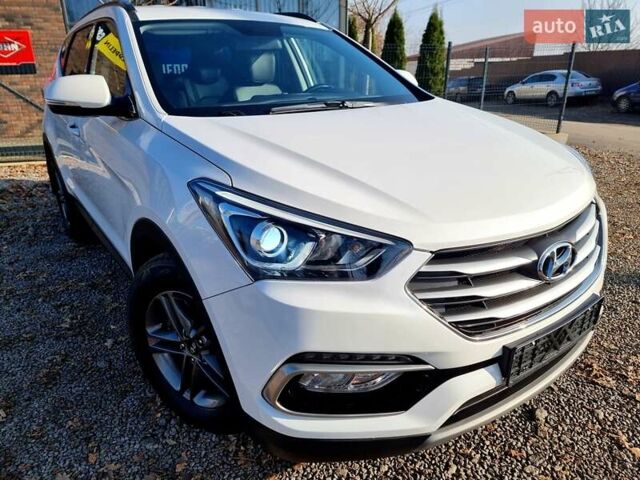 Белый Хендай Санта Фе, объемом двигателя 2.2 л и пробегом 146 тыс. км за 21200 $, фото 4 на Automoto.ua