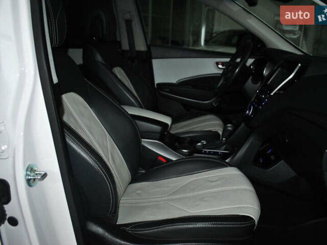 Белый Хендай Санта Фе, объемом двигателя 2.2 л и пробегом 109 тыс. км за 24900 $, фото 53 на Automoto.ua