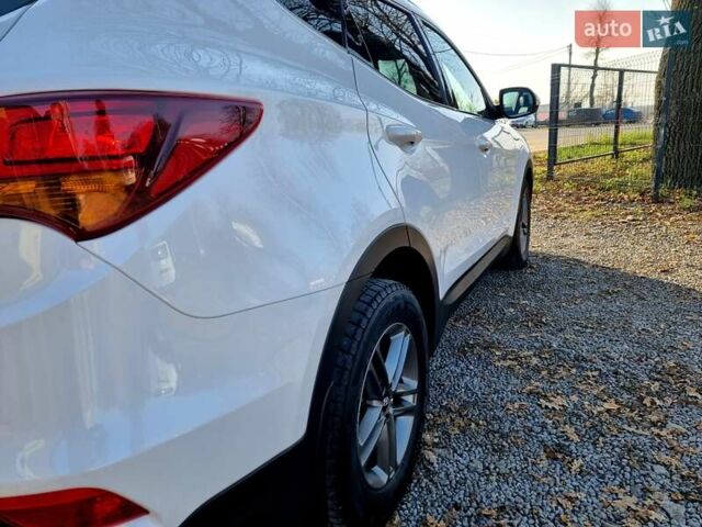 Белый Хендай Санта Фе, объемом двигателя 2.2 л и пробегом 146 тыс. км за 21200 $, фото 21 на Automoto.ua