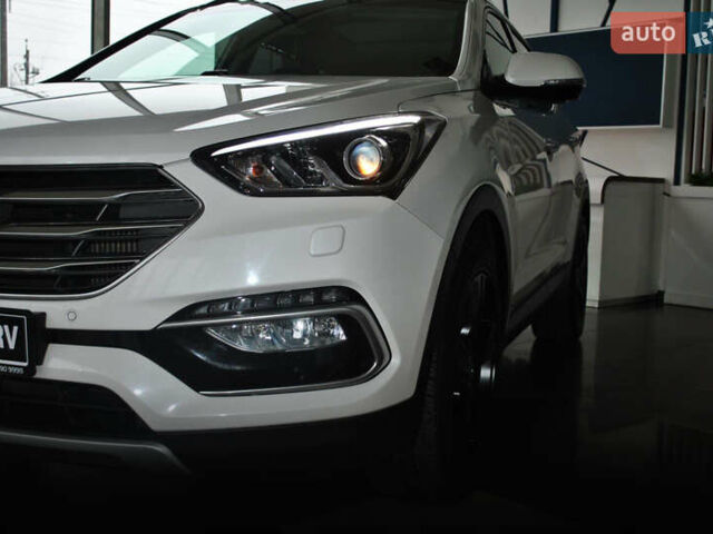 Белый Хендай Санта Фе, объемом двигателя 2.2 л и пробегом 109 тыс. км за 24900 $, фото 7 на Automoto.ua