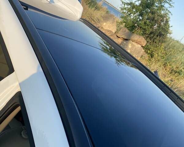 Белый Хендай Санта Фе, объемом двигателя 3.34 л и пробегом 92 тыс. км за 22500 $, фото 17 на Automoto.ua