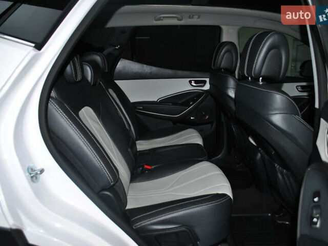 Белый Хендай Санта Фе, объемом двигателя 2.2 л и пробегом 109 тыс. км за 24900 $, фото 47 на Automoto.ua