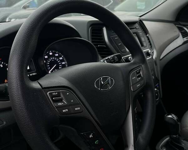 Белый Хендай Санта Фе, объемом двигателя 2.4 л и пробегом 236 тыс. км за 12999 $, фото 16 на Automoto.ua