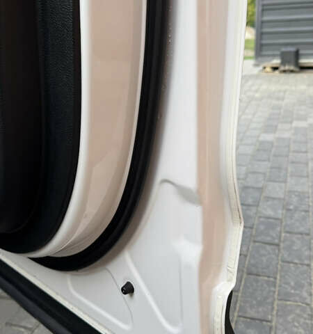 Білий Хендай Санта Фе, об'ємом двигуна 2.2 л та пробігом 141 тис. км за 22500 $, фото 99 на Automoto.ua