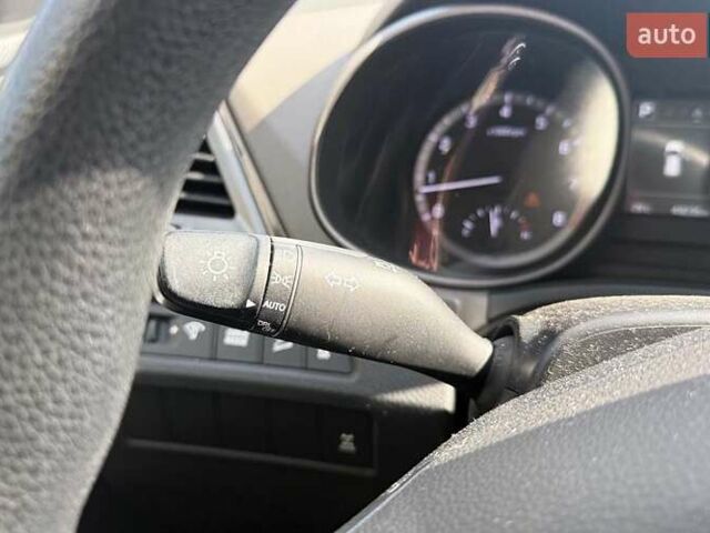 Белый Хендай Санта Фе, объемом двигателя 2.36 л и пробегом 65 тыс. км за 17500 $, фото 15 на Automoto.ua