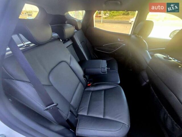 Белый Хендай Санта Фе, объемом двигателя 2.2 л и пробегом 146 тыс. км за 22950 $, фото 57 на Automoto.ua