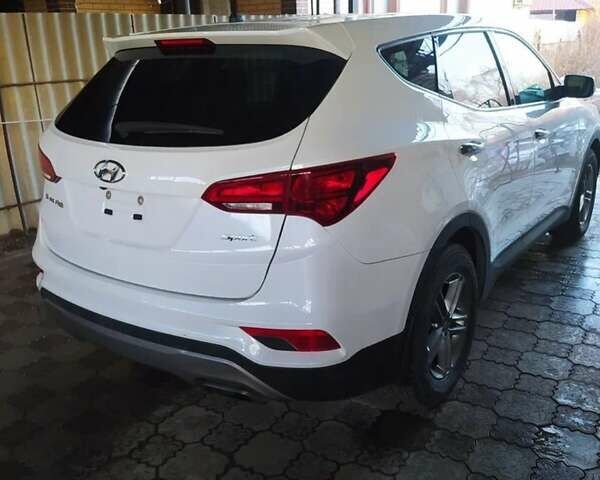 Белый Хендай Санта Фе, объемом двигателя 2.4 л и пробегом 172 тыс. км за 15000 $, фото 5 на Automoto.ua