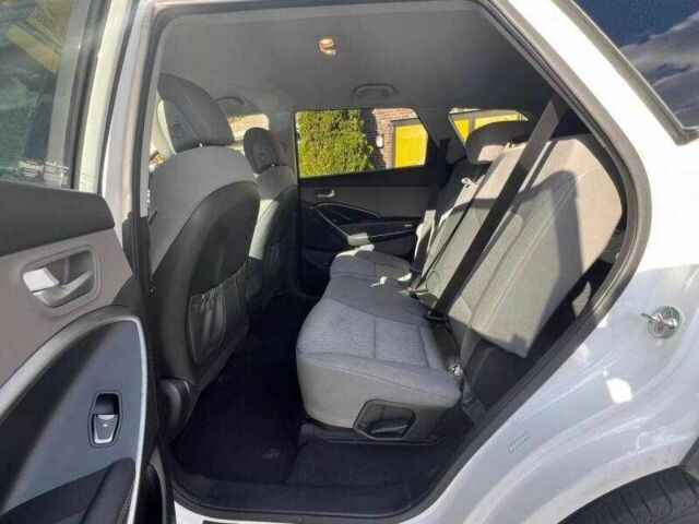 Белый Хендай Санта Фе, объемом двигателя 3.3 л и пробегом 70 тыс. км за 3800 $, фото 16 на Automoto.ua