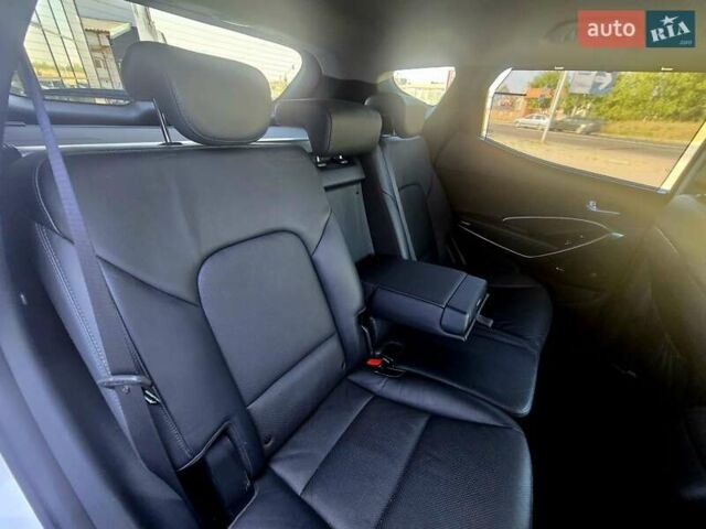 Белый Хендай Санта Фе, объемом двигателя 2.2 л и пробегом 146 тыс. км за 22950 $, фото 60 на Automoto.ua