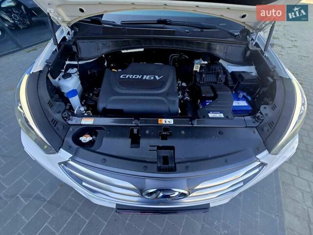 Белый Хендай Санта Фе, объемом двигателя 2.2 л и пробегом 146 тыс. км за 22950 $, фото 92 на Automoto.ua