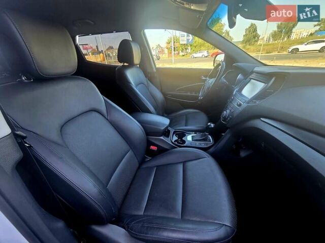 Белый Хендай Санта Фе, объемом двигателя 2.2 л и пробегом 146 тыс. км за 22950 $, фото 53 на Automoto.ua