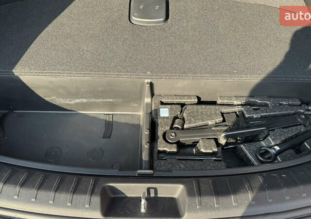 Білий Хендай Санта Фе, об'ємом двигуна 2.2 л та пробігом 141 тис. км за 22500 $, фото 148 на Automoto.ua