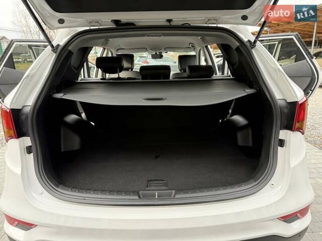 Белый Хендай Санта Фе, объемом двигателя 2.2 л и пробегом 141 тыс. км за 22900 $, фото 61 на Automoto.ua