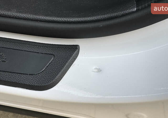 Білий Хендай Санта Фе, об'ємом двигуна 2.2 л та пробігом 141 тис. км за 22500 $, фото 120 на Automoto.ua