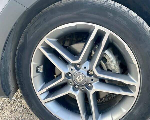 Белый Хендай Санта Фе, объемом двигателя 3.34 л и пробегом 92 тыс. км за 22500 $, фото 18 на Automoto.ua