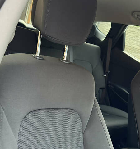 Білий Хендай Санта Фе, об'ємом двигуна 2.2 л та пробігом 141 тис. км за 22500 $, фото 94 на Automoto.ua