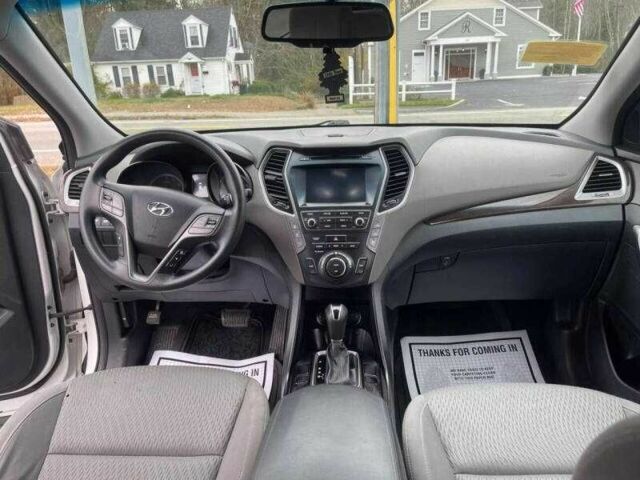 Белый Хендай Санта Фе, объемом двигателя 3.3 л и пробегом 70 тыс. км за 3800 $, фото 10 на Automoto.ua