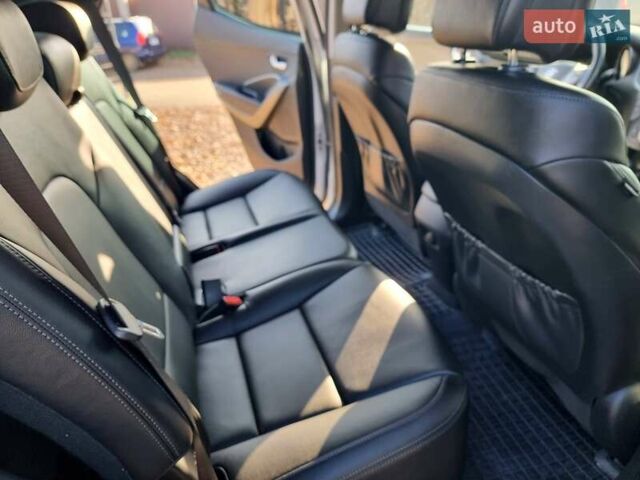 Белый Хендай Санта Фе, объемом двигателя 2.2 л и пробегом 146 тыс. км за 21200 $, фото 47 на Automoto.ua