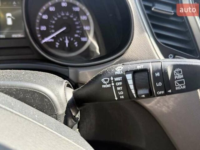 Белый Хендай Санта Фе, объемом двигателя 2.36 л и пробегом 65 тыс. км за 17500 $, фото 16 на Automoto.ua