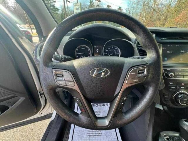 Белый Хендай Санта Фе, объемом двигателя 3.3 л и пробегом 70 тыс. км за 3800 $, фото 11 на Automoto.ua